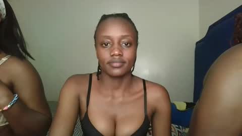 naughty_ellaa live stream