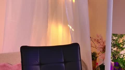 nerine_sun stream preview