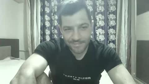 nevergetdown live stream