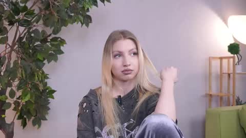 nichollesplonskowski stream preview