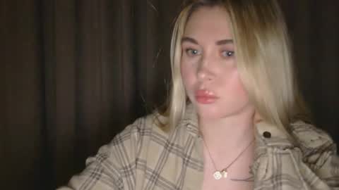 nika_flame stream preview