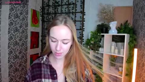 nikki_cuddle stream preview