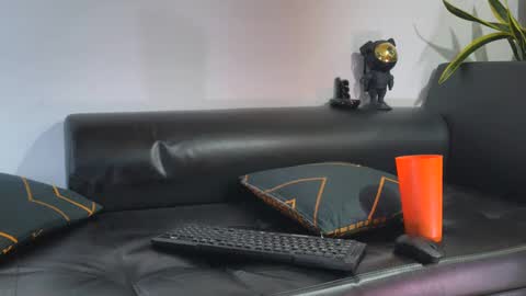 nixon347932 stream preview