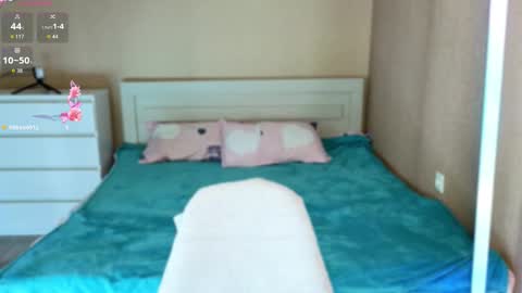 pawsclawws stream preview