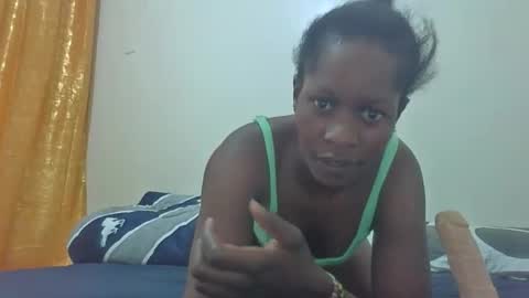 petitegirly12 stream preview