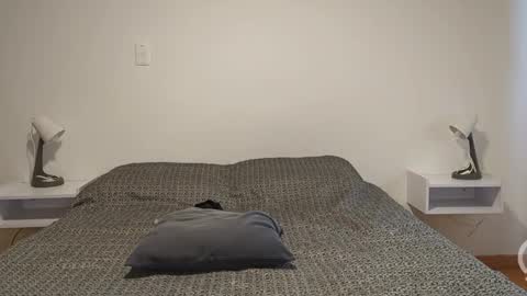 pinkymooncouple stream preview