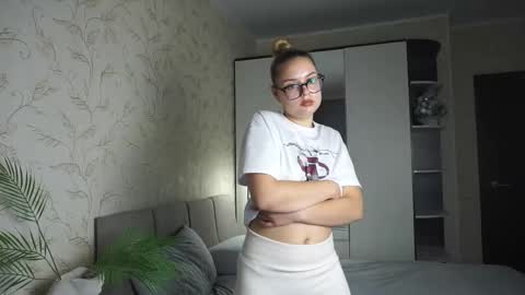 pollyhennings stream preview