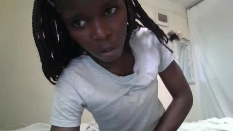 pretty_petite_ebony stream preview