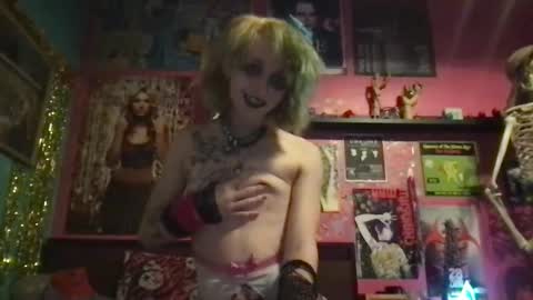 princessnaomi_ stream preview