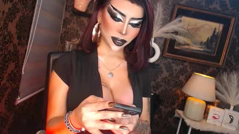 queen_mirahh stream preview