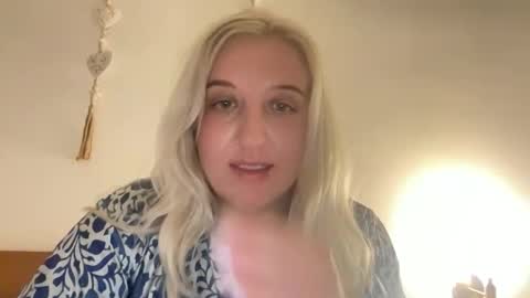 rosewarrenx stream preview