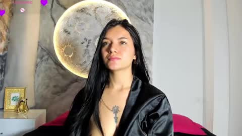 roxanaborns stream preview