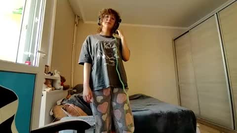 sabraswiderski stream preview