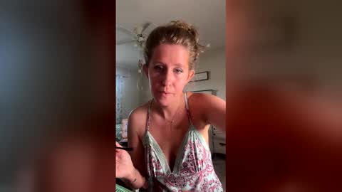 saltwatersiren stream preview