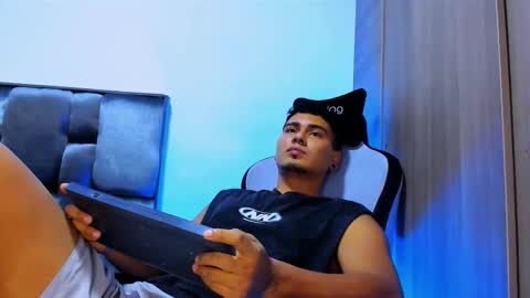 sam_knight_ stream preview