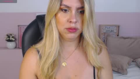 samantawells_ stream preview