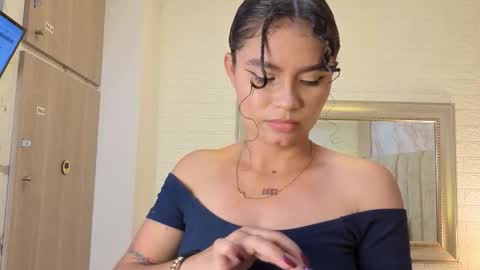 sarayvegax stream preview