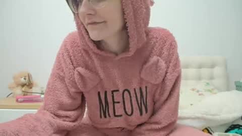 sarraboots stream preview