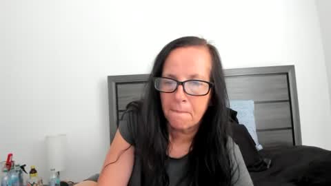 sassypeachgoddess stream preview
