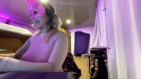 scarlet_whisper stream preview