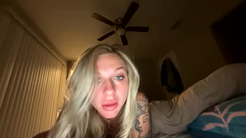 selenaaamariee stream preview