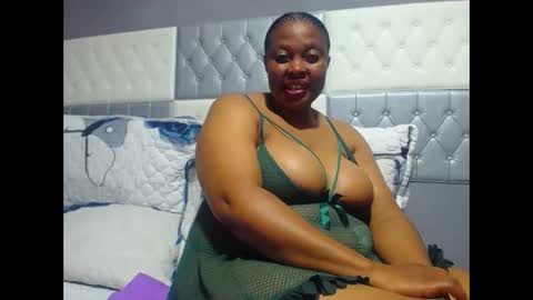 sexybustyebony19 stream preview