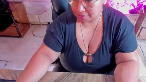 shara_oz stream preview