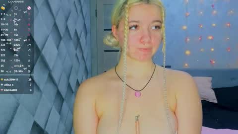 shining_luna stream preview