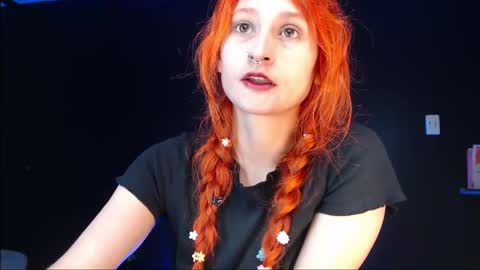 skinny_raven stream preview