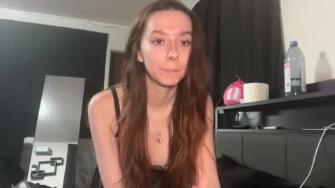 skylarr_starr stream preview