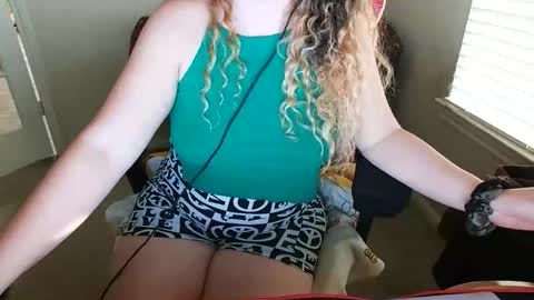 sugasunny stream preview