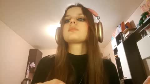 sundaysuit stream preview