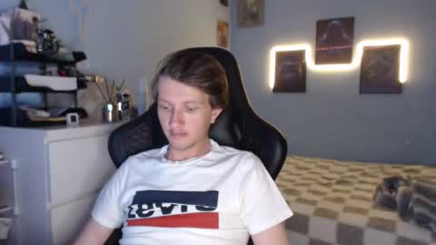 swetieecharmie stream preview