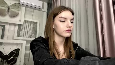 tarahmelaun live stream