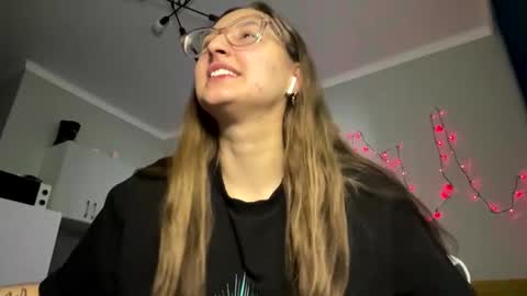 tawnyadurley stream preview