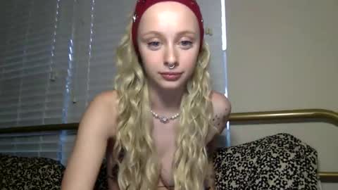 theetinyydancerrr stream preview