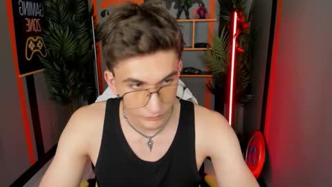 thomas_michaelson live stream