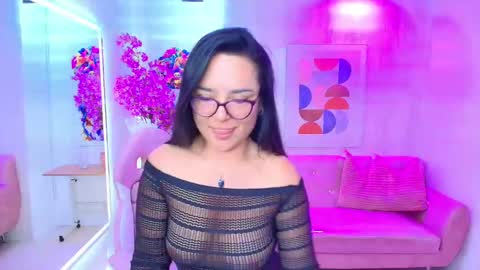 tiara_r stream preview