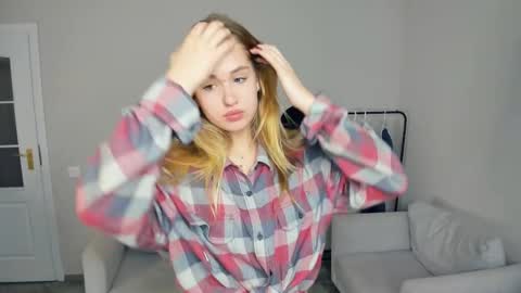 tilliecristello stream preview