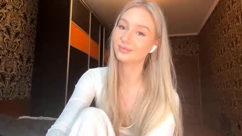 tinavaleri stream preview