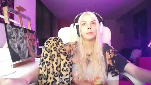 tinykylie stream preview