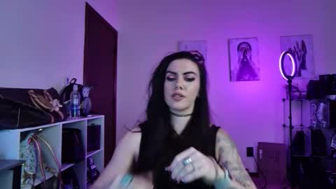 trapqueenskullcrush89 stream preview