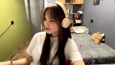 troyalshouse stream preview