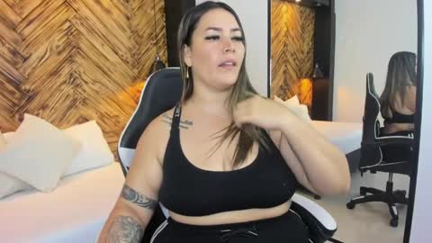 urzuri_ stream preview