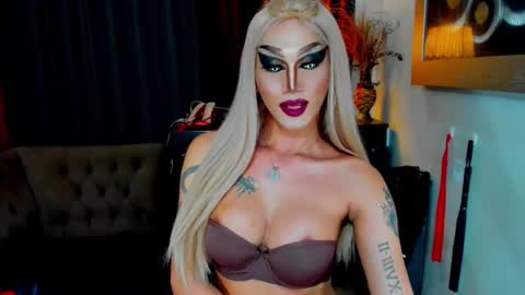 valentinadom95 stream preview