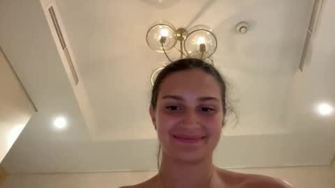 valeryroyale live stream