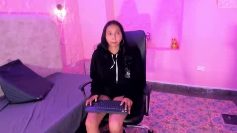 vanessa_lara_ stream preview