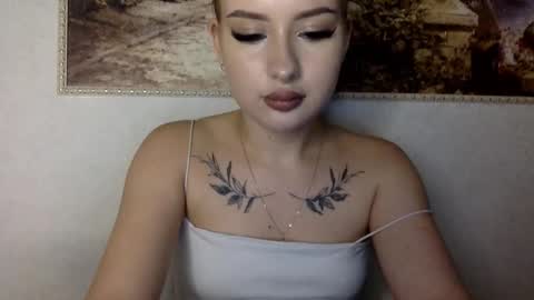 victoriacrystal_ stream preview