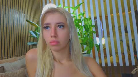 violetttttacb stream preview