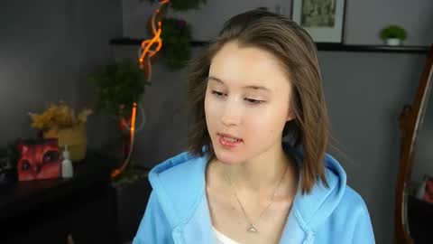 yahairaseftick stream preview